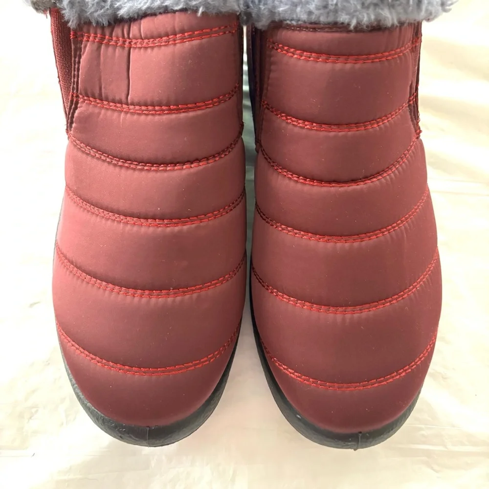 NWOT Boojoy Winter boots burgundy Waterproof slip on SZ 7.5